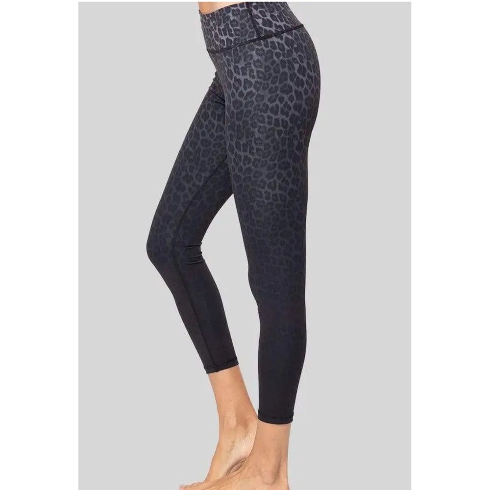 VIE Active  Leggings Women's Medium Black Charcoal Leopard Print Athletic‎